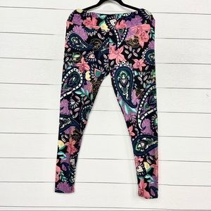 LuLaRoe Tall & Curvy Leggings